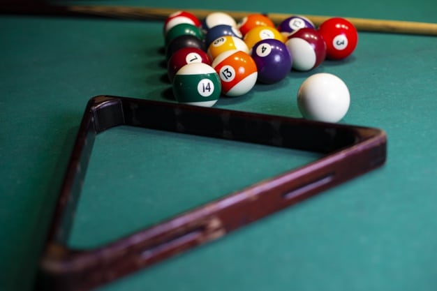 boules et triangle de billard