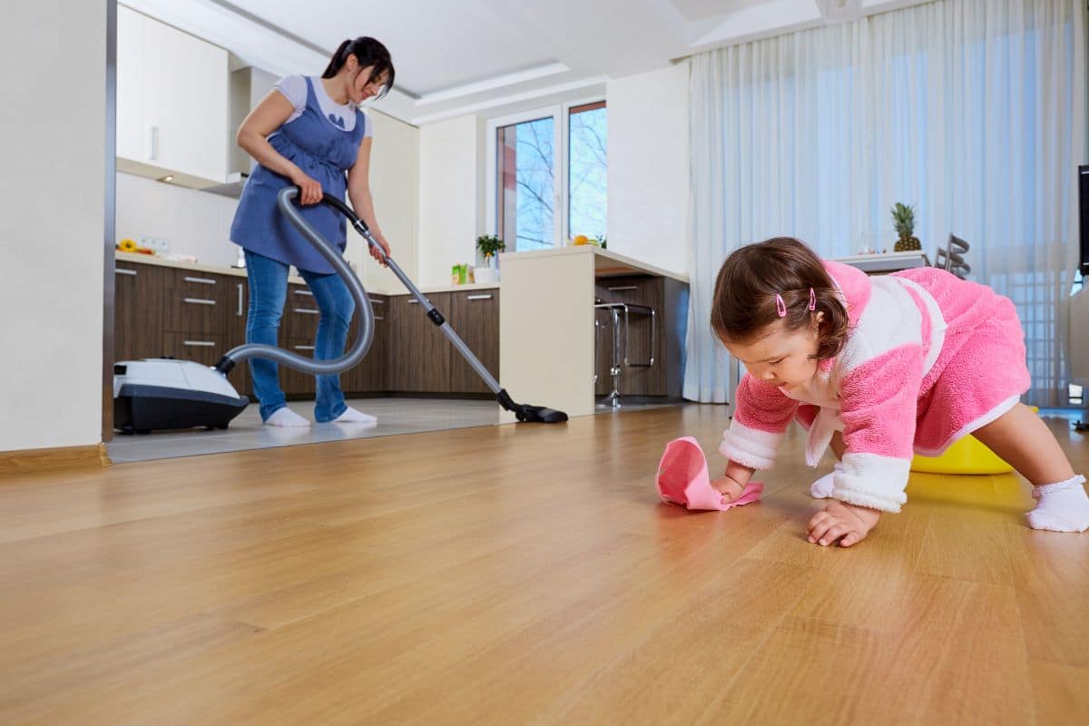 Comment s'organiser pour le ménage quand on a un bébé ? Comment s'organiser pour le ménage quand on a un bébé ?