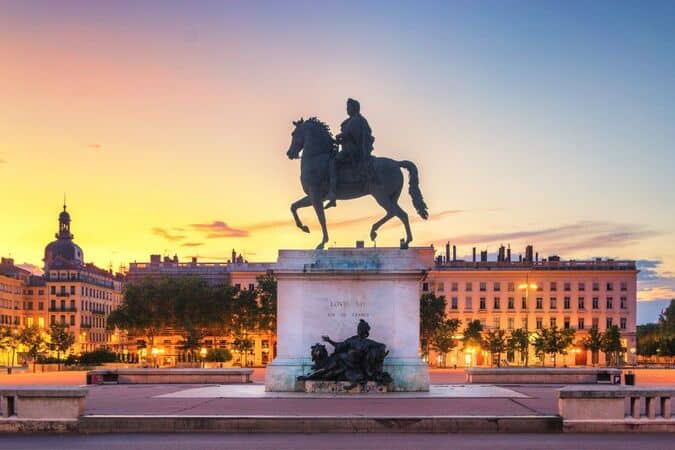 Vivre à Lyon - Place Bellecour